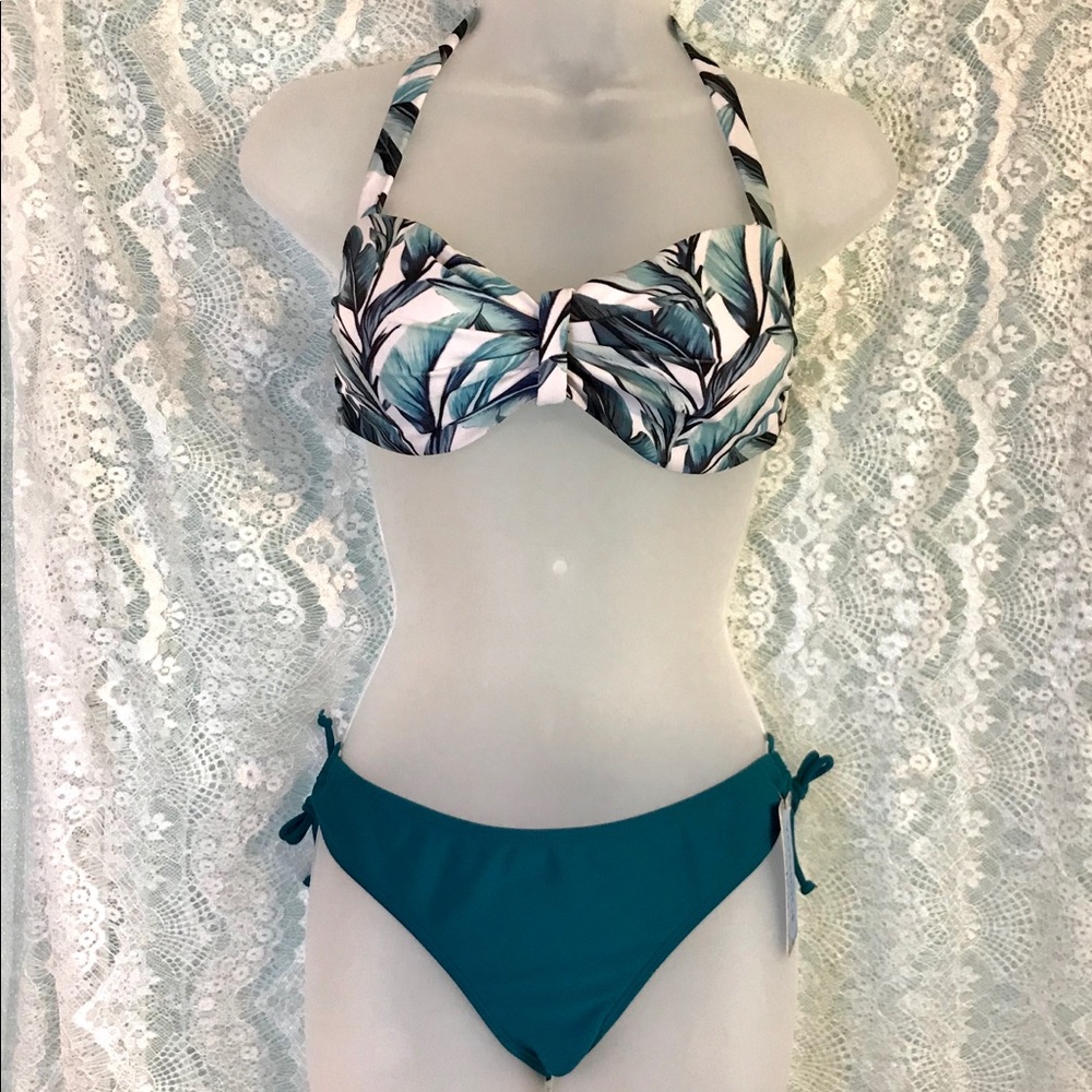 NWT Women’s 2 Piece Bikini Swimsuit- Small